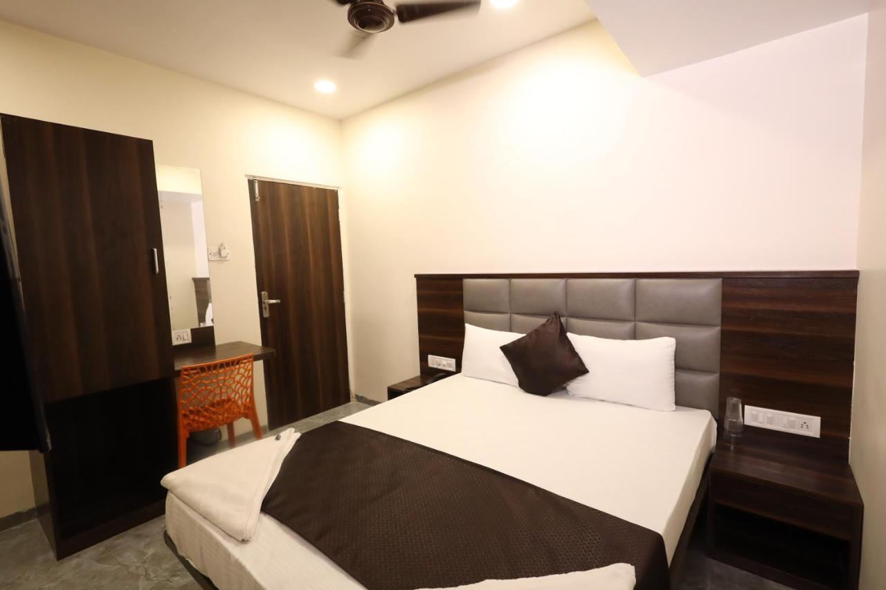 فندق R K Residency Mahape نافي مومباي المظهر الخارجي الصورة