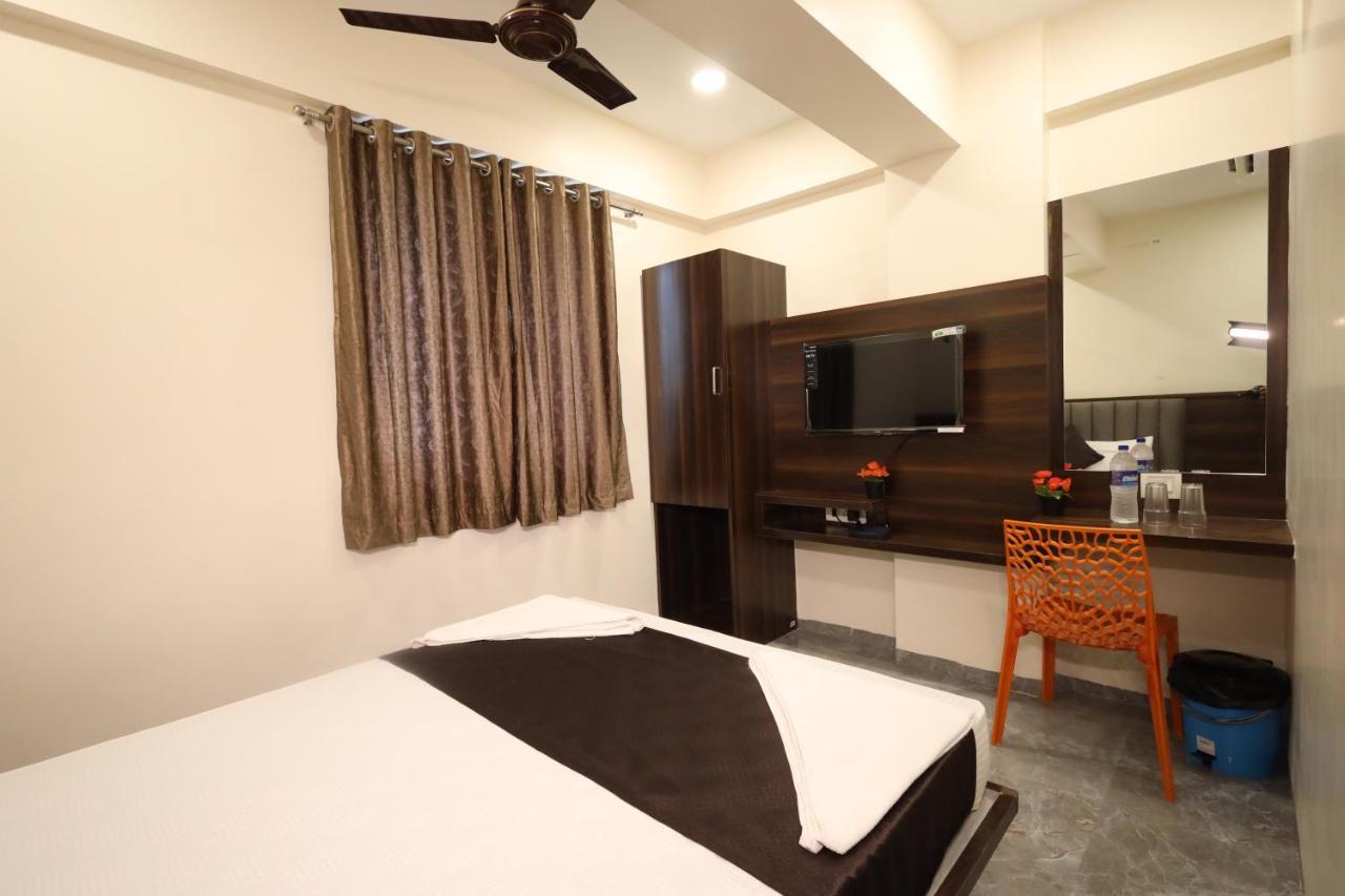 فندق R K Residency Mahape نافي مومباي المظهر الخارجي الصورة