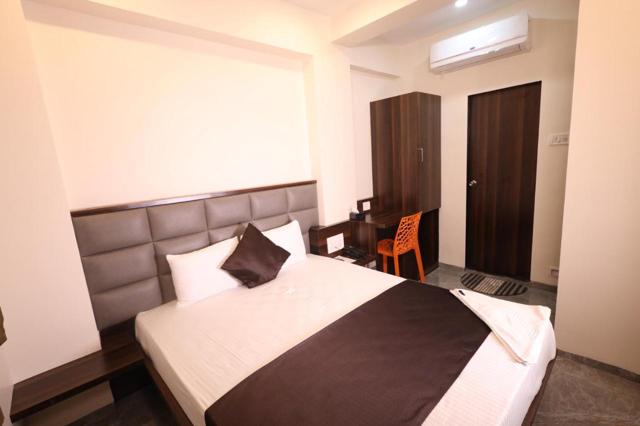 فندق R K Residency Mahape نافي مومباي المظهر الخارجي الصورة
